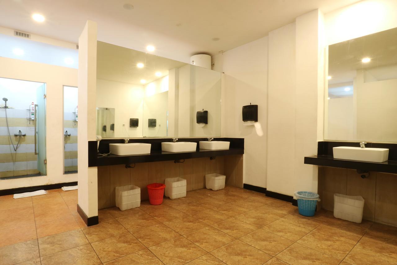 Morning Sun Hotel Surabaya Bagian luar foto